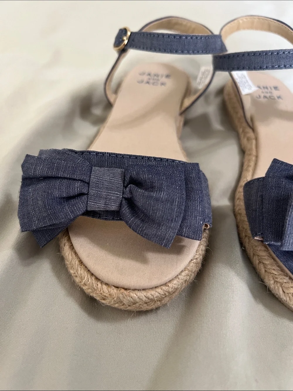 Janie and Jack - Girl’s Navy & Tan Bow Espadrille Sandals - Size 13 (NWOT)